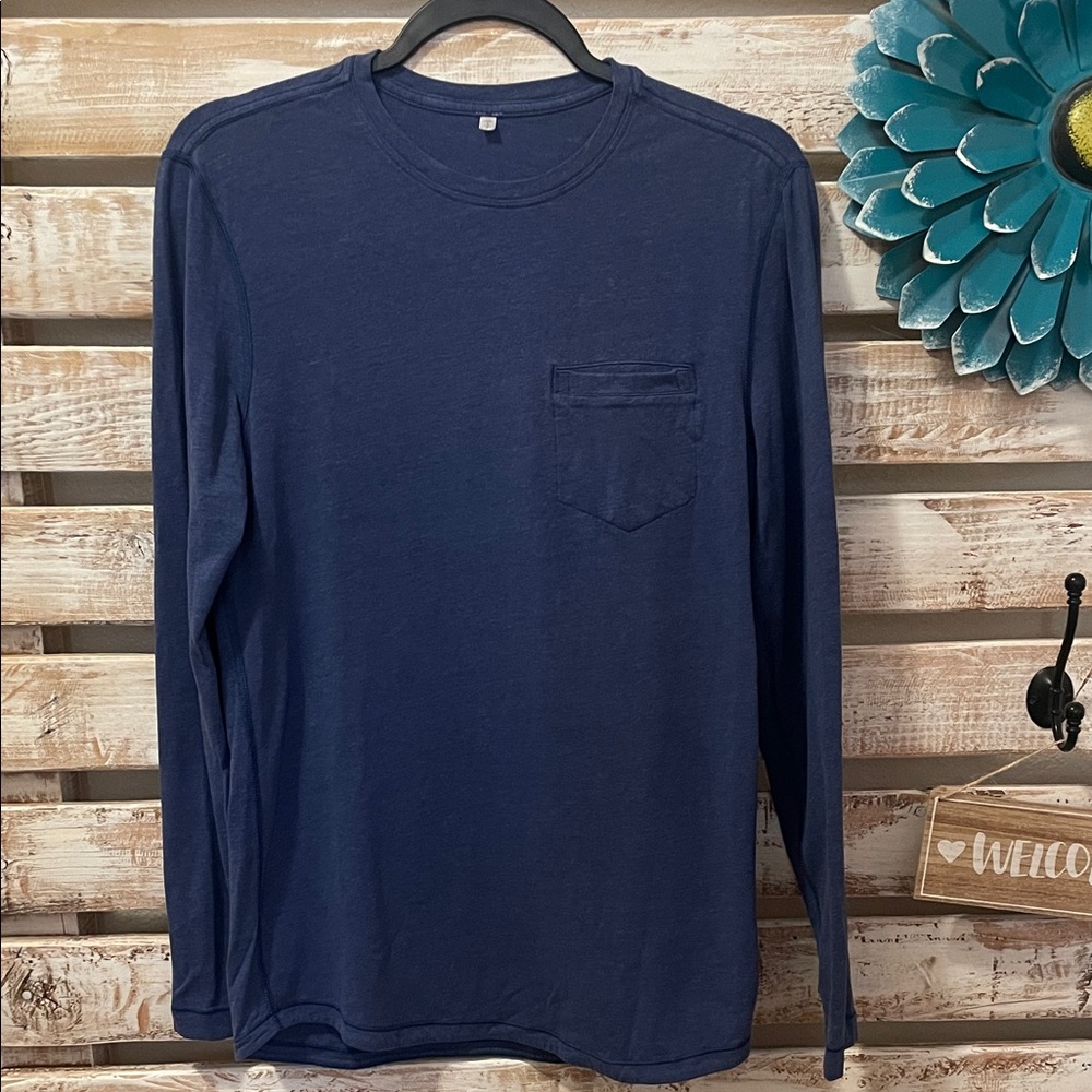 Men's Lululemon Blue Long Sleeve Shirt with Front Pocket | Size Small